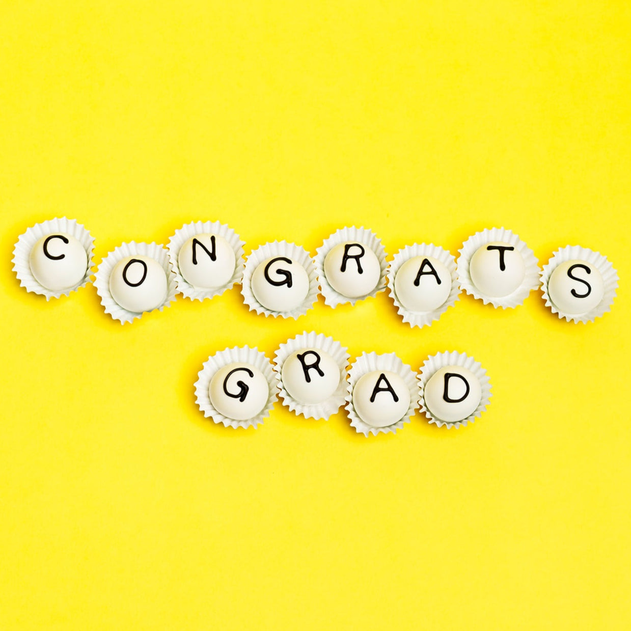 Congrats Grad Cake balls