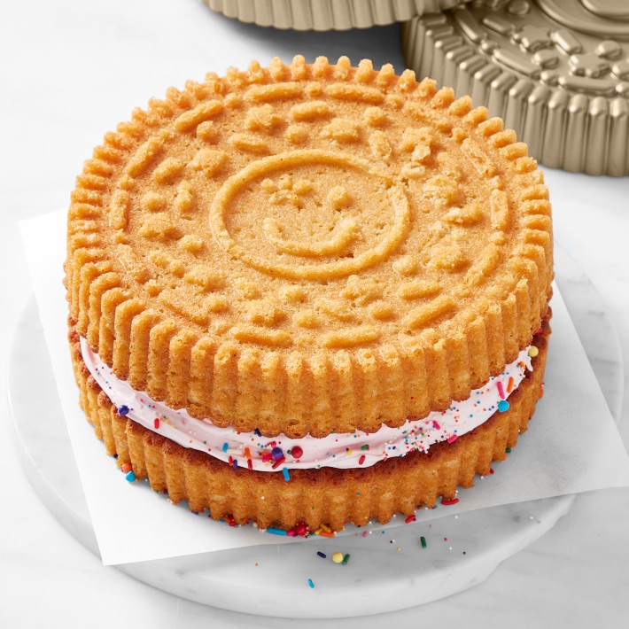 Williams Sonoma Cake Pan- Set of 2