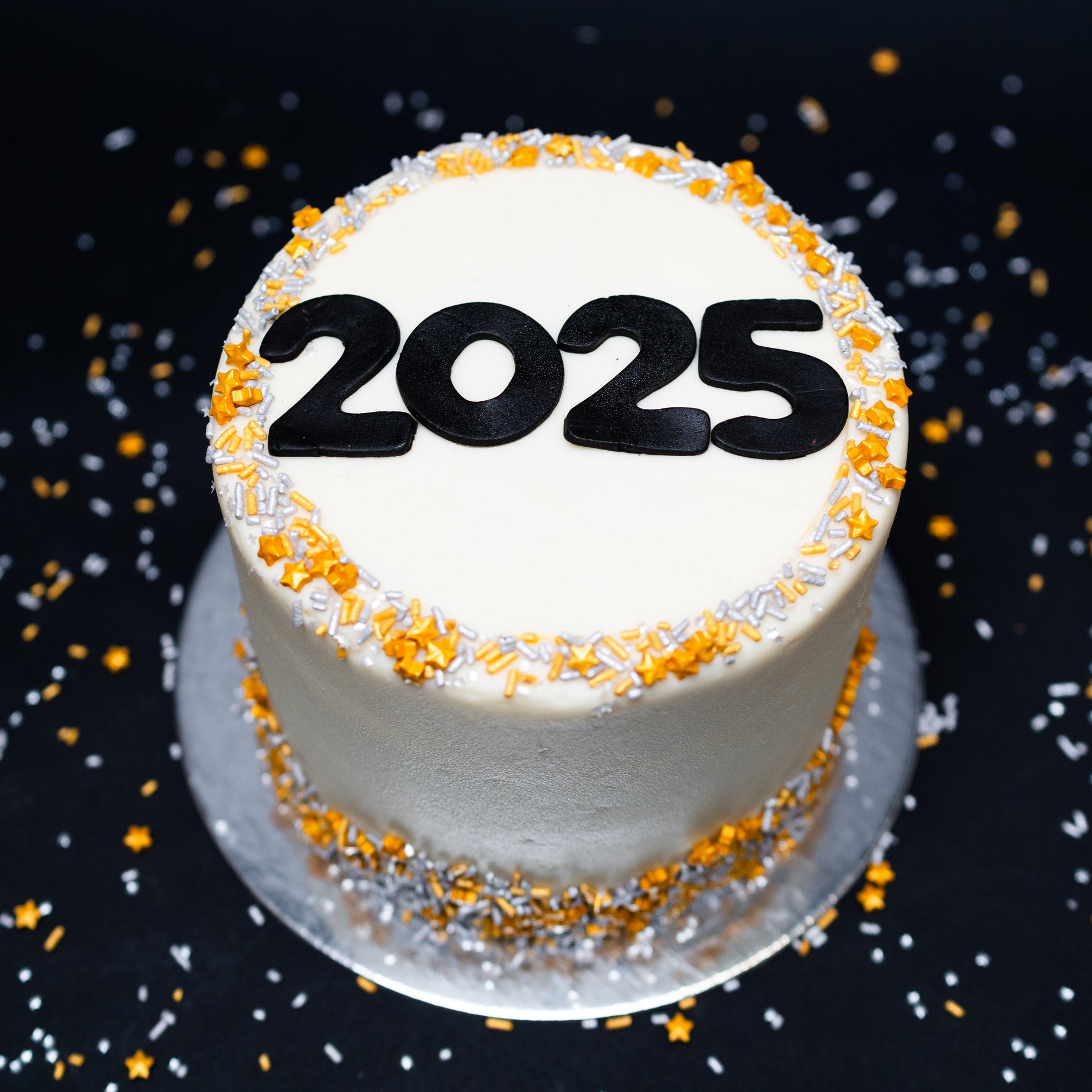 NYE 2025 Classic Cake 