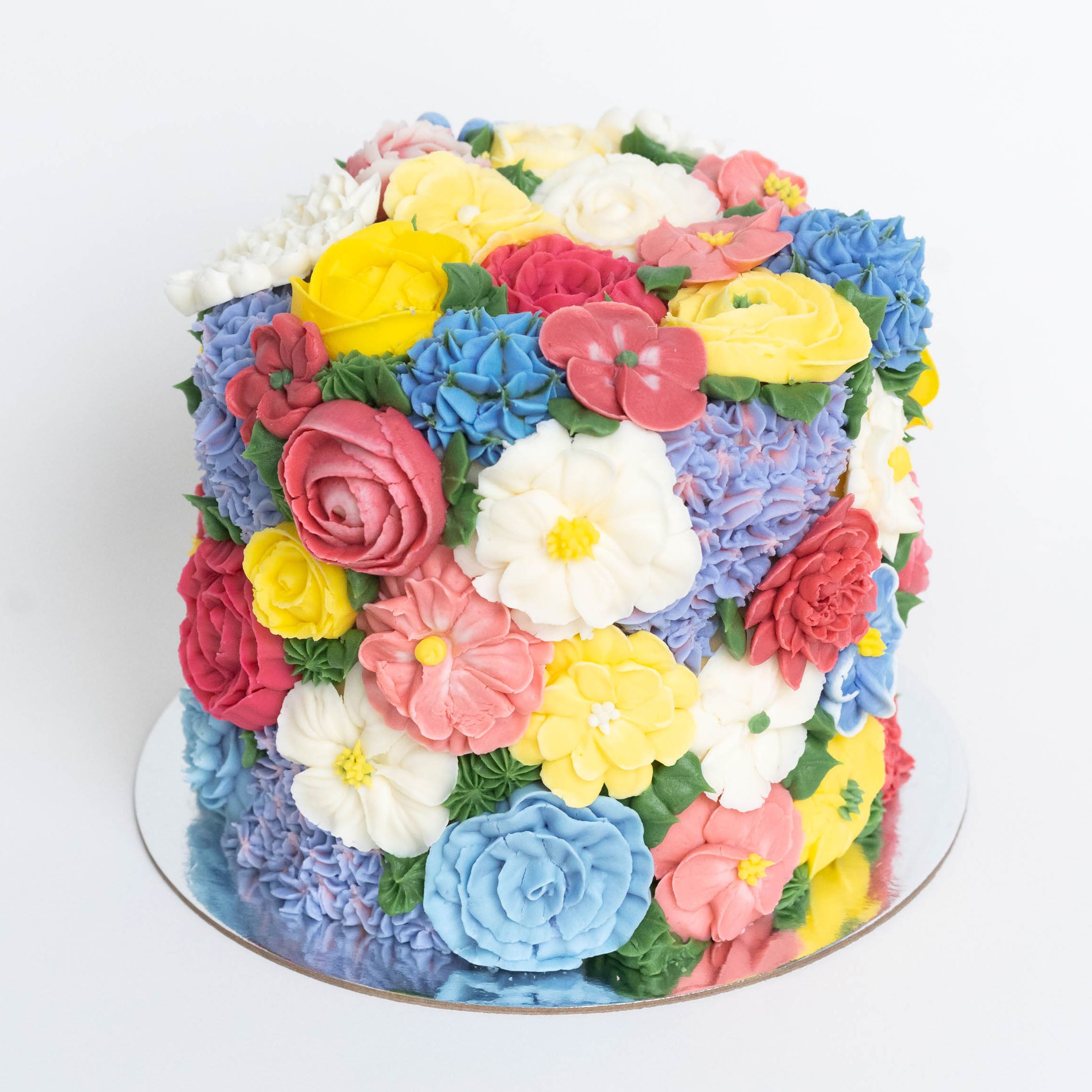 Wedding Cakes : How to Put Silk Flowers on Wedding Cake - YouTube